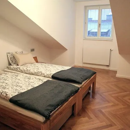 Spacious Designer Daire Prag
