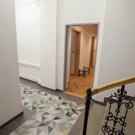 Spacious Designer Appartamento Praga