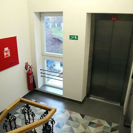 Spacious Designer Appartamento