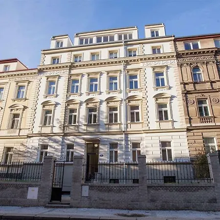 Spacious Designer Appartamento Praga